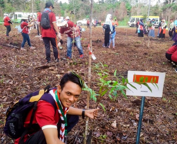 Berpartisipasi Dalam Pembukaan Gubuk Apung di Desa Astapah, Bentuk Pengabdian Mahasiswa KKN-T Universitas Trunojoyo Madura