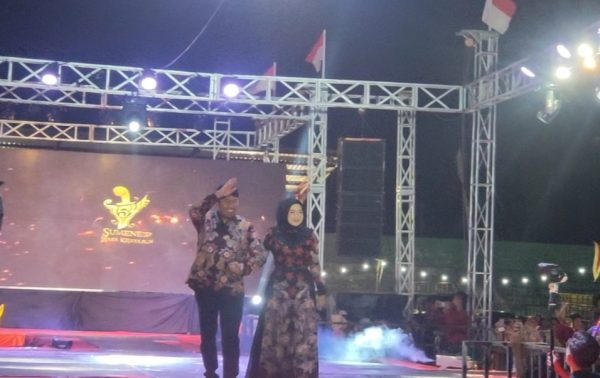 Bupati Fauzi dan Istri Tampil Memukau di Sumenep Batik Festival 2023