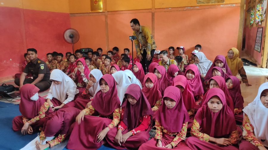 JMS Kejari Sumenep di SDN Baban 1 Kecamatan Gapura angkat tema Stop Bullying Terhadap Anak