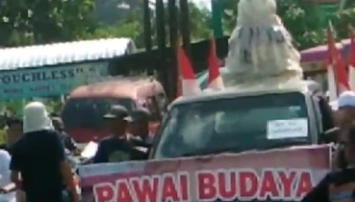 Desa Karangsoko Gelar Pawai Seni dan Budaya Dalam Rangka Bersih Desa di Trenggalek
