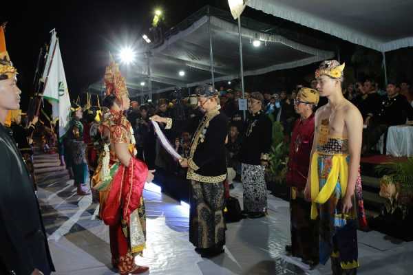 Prosesi Arya Wiraraja Warnai Kemeriahan Hari Jadi Sumenep ke-756 1 Prosesi Arya Wiraraja Warnai Kemeriahan Hari Jadi Sumenep ke-756