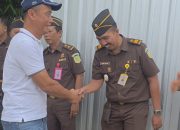 Berpenampilan Sederhana, Hari Pertama Kajari Baru Sumenep Nurhadi Puspandoyo Nyaris Tak Dikenali