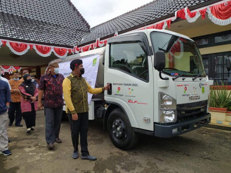 KEI Serahkan Satu Unit Bantuan Mobil Tangki, Bupati Sumenep Ucapkan Terimakasih