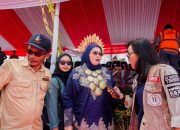 Sitti Yara Tampil Anggun dengan Baju Bodo di Bontang City Carnival 2024